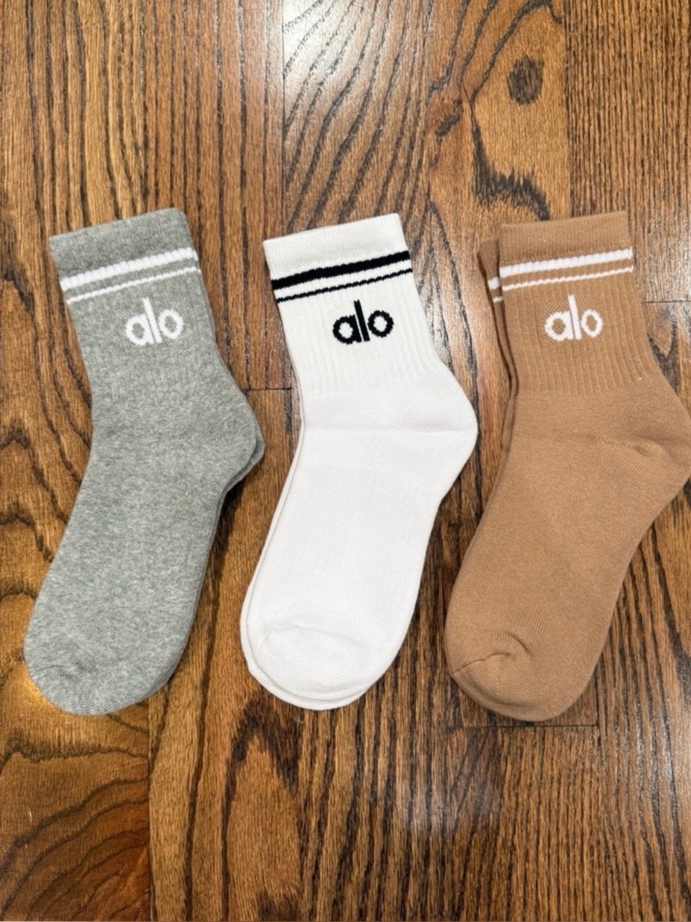 Alo Throwback socks 3 pairs brand new